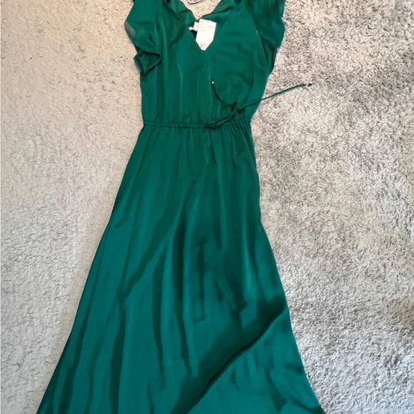 H&M | Dresses | Nwt Beautiful Green Maxi Dress Hm | Poshmark